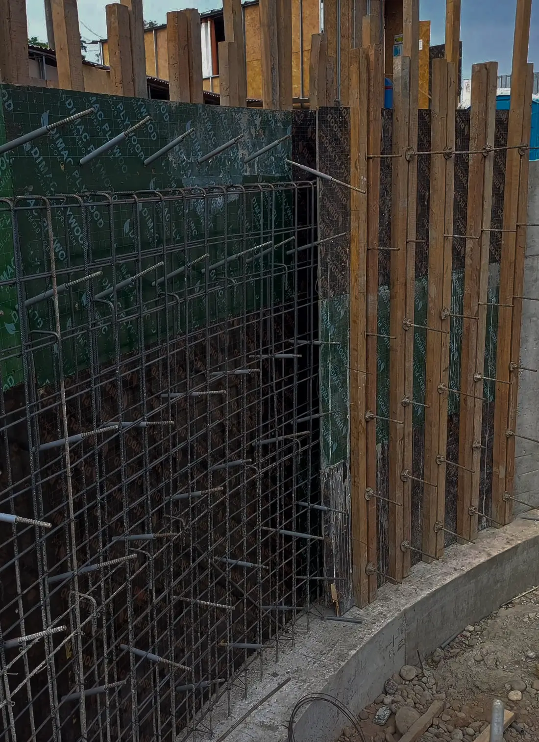 Construcción de muros para obras en Lima - JELCOM S.A.C.